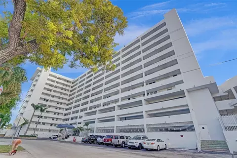 3100 NE 49 #1103, Fort Lauderdale, FL 33308