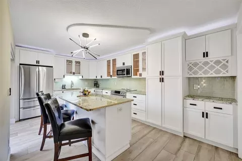 760 NW 99th #760, Plantation, FL 33324