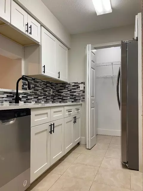 755 Riverside Dr #1323, Coral Springs, FL 33071