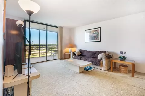 1200 Saint Charles Pl #721, Pembroke Pines, FL 33026