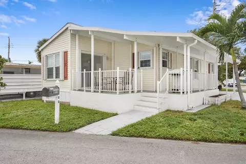 8580 SW 16th St, Davie, FL 33324