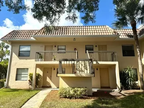 6796 Palmetto #202, Boca Raton, FL 33433