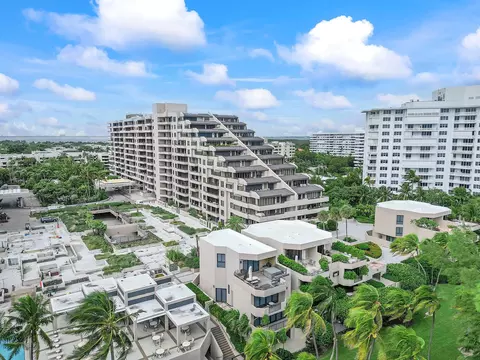 251 Crandon #529, Key Biscayne, FL 33149