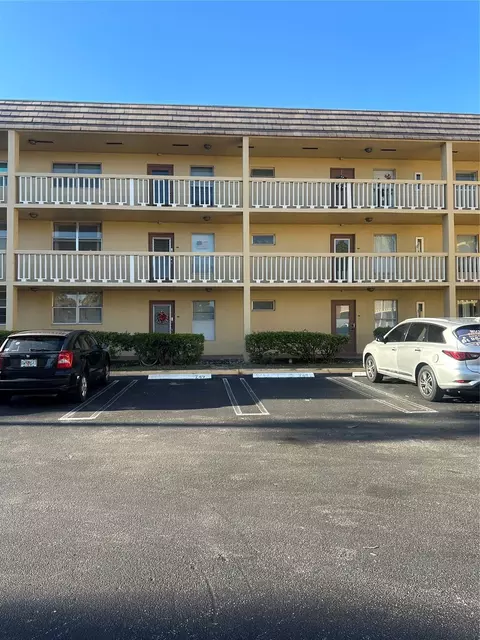 6050 NW 64th Ave #105, Fort Lauderdale, FL 33319