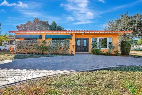 2230 N 55, Hollywood, FL 33021