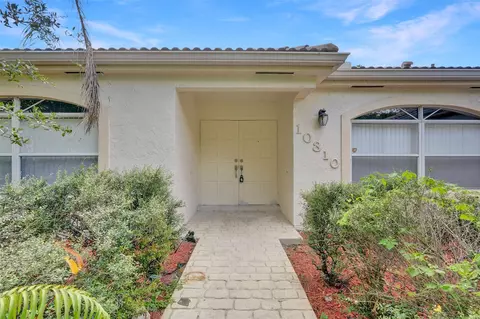 10310 Guatemala St, Hollywood, FL 33026