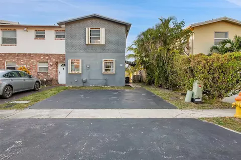 447 Sunshine Dr #447, Coconut Creek, FL 33066