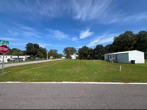 587 NW Avenue D, Moore Haven, FL 33471