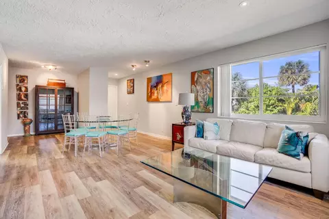659 W Oakland Park Blvd #216C, Oakland Park, FL 33311