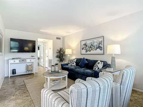 110 Spring Lk #103, Vero Beach, FL 32962
