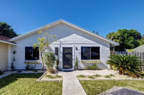 8715 Uranus, West Palm Beach, FL 33403