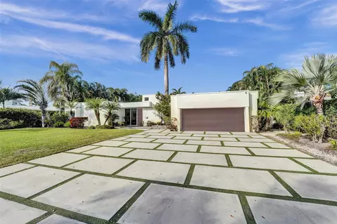 2817 NE 20th Ct, Fort Lauderdale, FL 33305