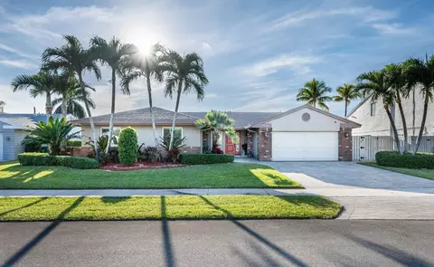 971 Cumberland, Davie, FL 33325