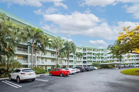 806 Cypress Grove Ln #108, Pompano Beach, FL 33069