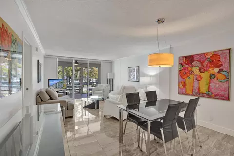 4898 NW 29th #204, Lauderdale Lakes, FL 33313