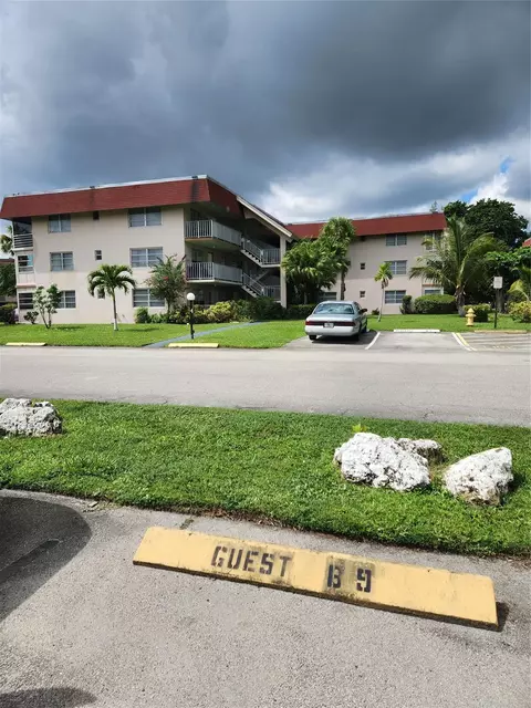2901 NW 47th Ter #141A, Lauderdale Lakes, FL 33313