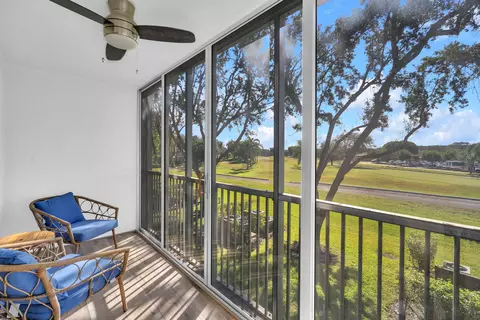12900 SW 7th Ct #207B, Pembroke Pines, FL 33027