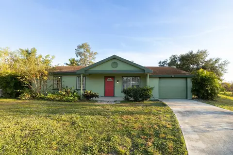 1382 SE Vestridge Ln, Port Saint Lucie, FL 34952