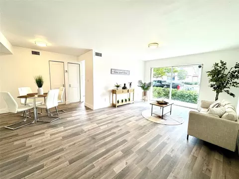 1226 SW 113th #102, Pembroke Pines, FL 33025