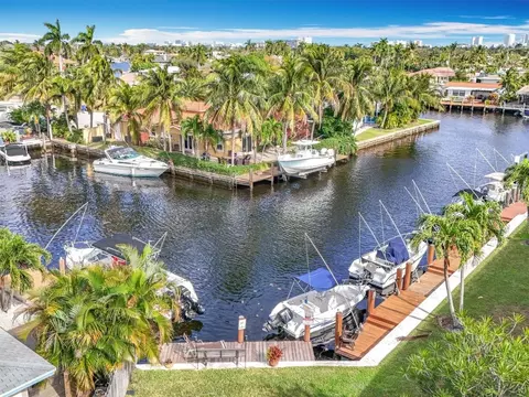 301 E Mcnab Rd #202, Pompano Beach, FL 33060