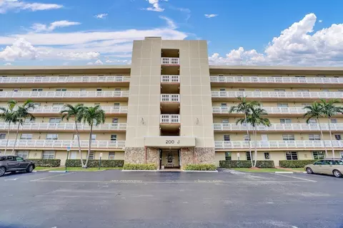 200 SE 5th #605, Dania Beach, FL 33004