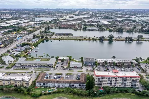 1020 Crystal Lake Dr #206, Pompano Beach, FL 33064