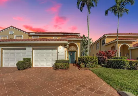 12468 Crystal Pointe #202, Boynton Beach, FL 33437