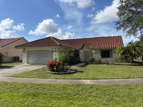 9332 Laurel Green Dr, Boynton Beach, FL 33437