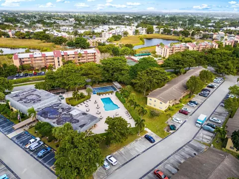 7360 NW 1st St #205, Margate, FL 33063
