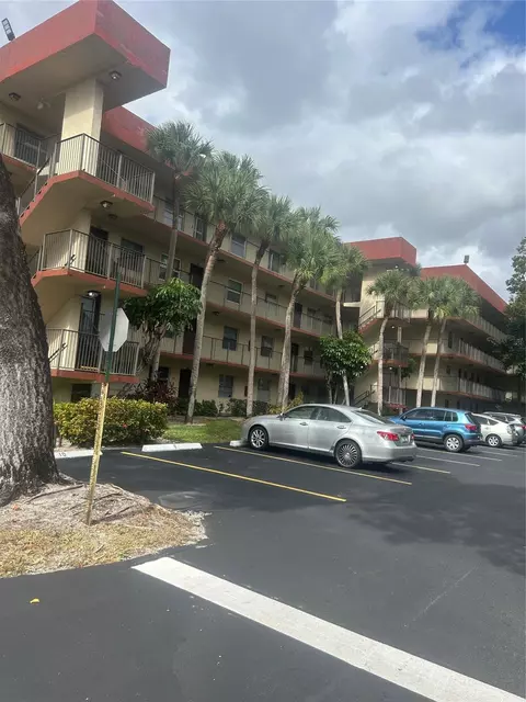 3341 NW 47th Ter #104, Lauderdale Lakes, FL 33319