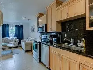 1404 NW 4th Ave, Fort Lauderdale, FL 33311