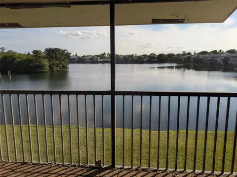 3200 NW 46th #207, Oakland Park, FL 33309