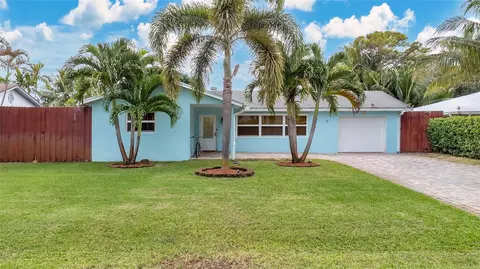 132 SE 25th Ave, Boynton Beach, FL 33435