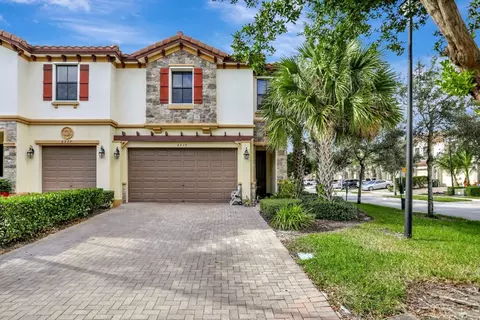 6979 Halton Park, Coconut Creek, FL 33073