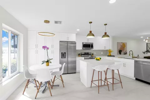 5243 Poppy #B, Delray Beach, FL 33484