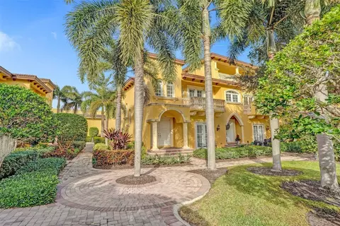 320 NE 69th #320, Boca Raton, FL 33487