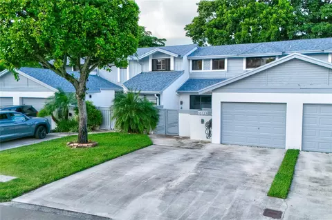 10123 NW 52nd Ter, Doral, FL 33178