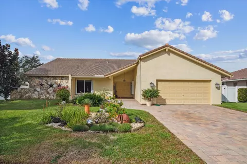 1067 NW 96th Ave, Plantation, FL 33322