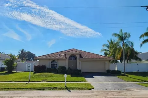 426 SE 3rd, Dania Beach, FL 33004