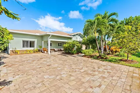 1317 SE 3rd St, Pompano Beach, FL 33060