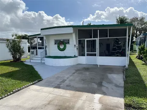8640 SW 19th, Davie, FL 33324