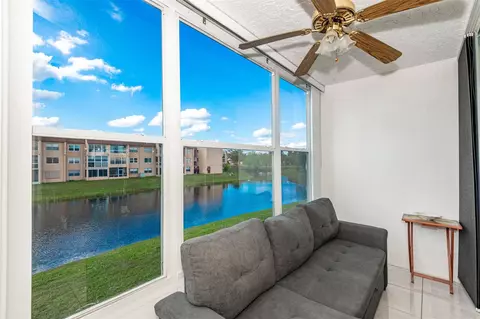2751 N Pine Island Rd #207, Sunrise, FL 33322