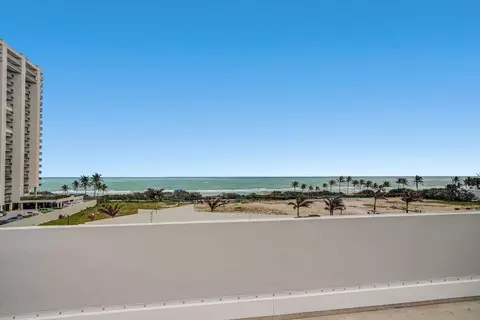 6725 Harding #602, Miami Beach, FL 33141
