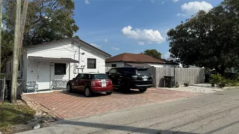443 Kern, West Palm Beach, FL 33405