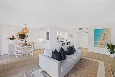 859 Jeffery #112, Boca Raton, FL 33487