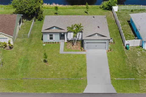 2386 Charleston Dr, Port Saint Lucie, FL 34952