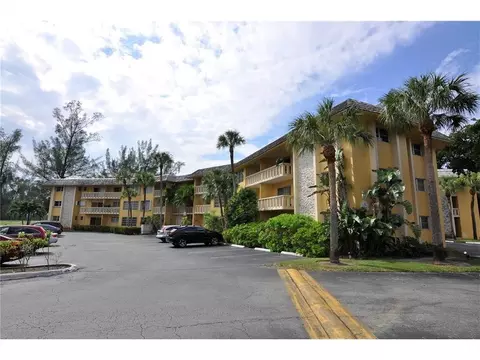 7440 Miami Lakes Dr #F206, Miami Lakes, FL 33014