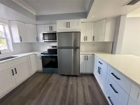 8002 SW 7th, North Lauderdale, FL 33068