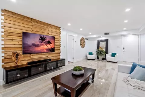 2820 Riverside #104-2, Coral Springs, FL 33065