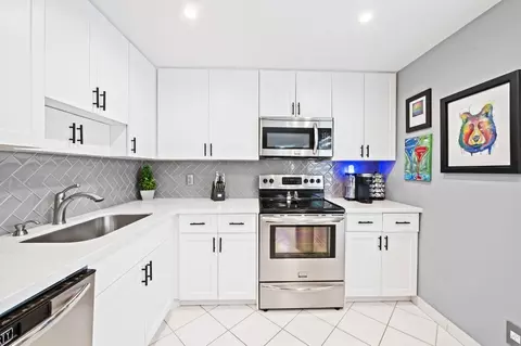 3505 Oaks #304, Pompano Beach, FL 33069